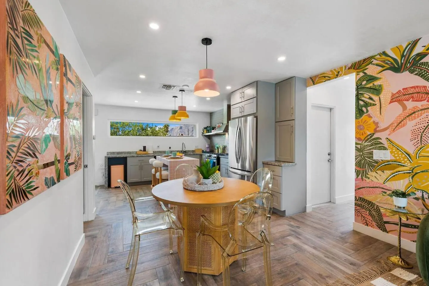 Whimsical Oasis Retreat By Rather Be Properties Palm Springs 0*,