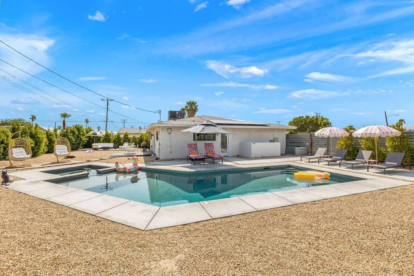 Whimsical Oasis Retreat By Rather Be Properties Palm Springs Estados Unidos da América