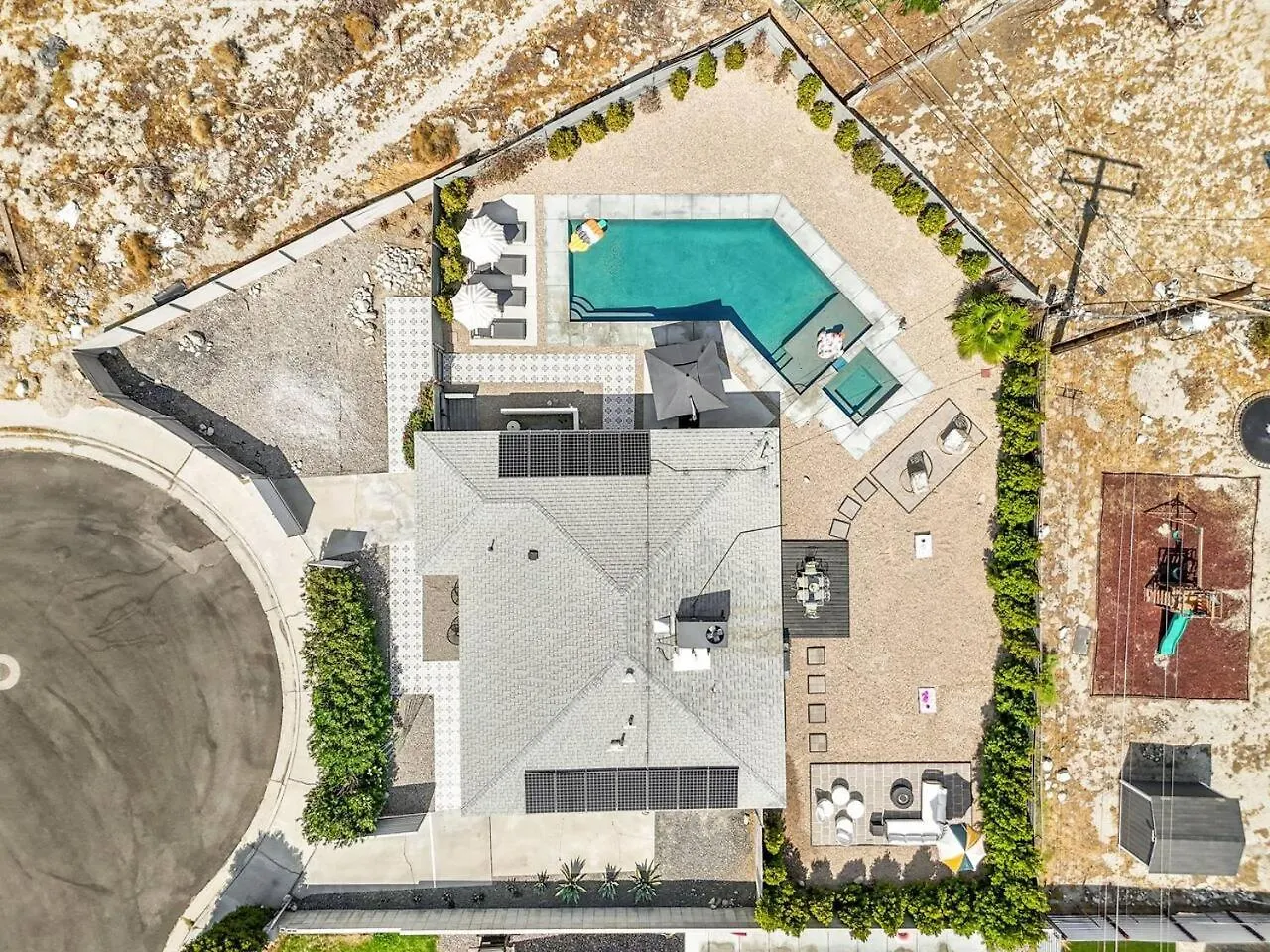 Whimsical Oasis Retreat By Rather Be Properties Palm Springs 0*,